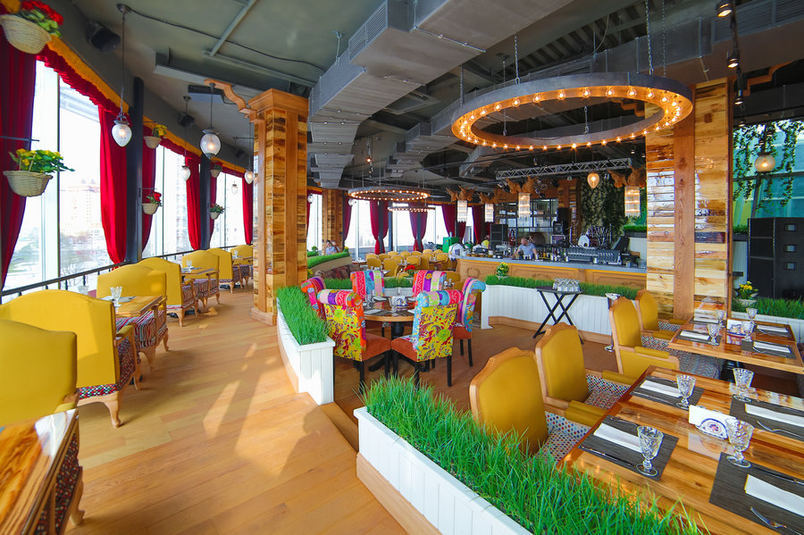 Brazzers mahkumlari qamoqxona nazoratchisini sikishdi