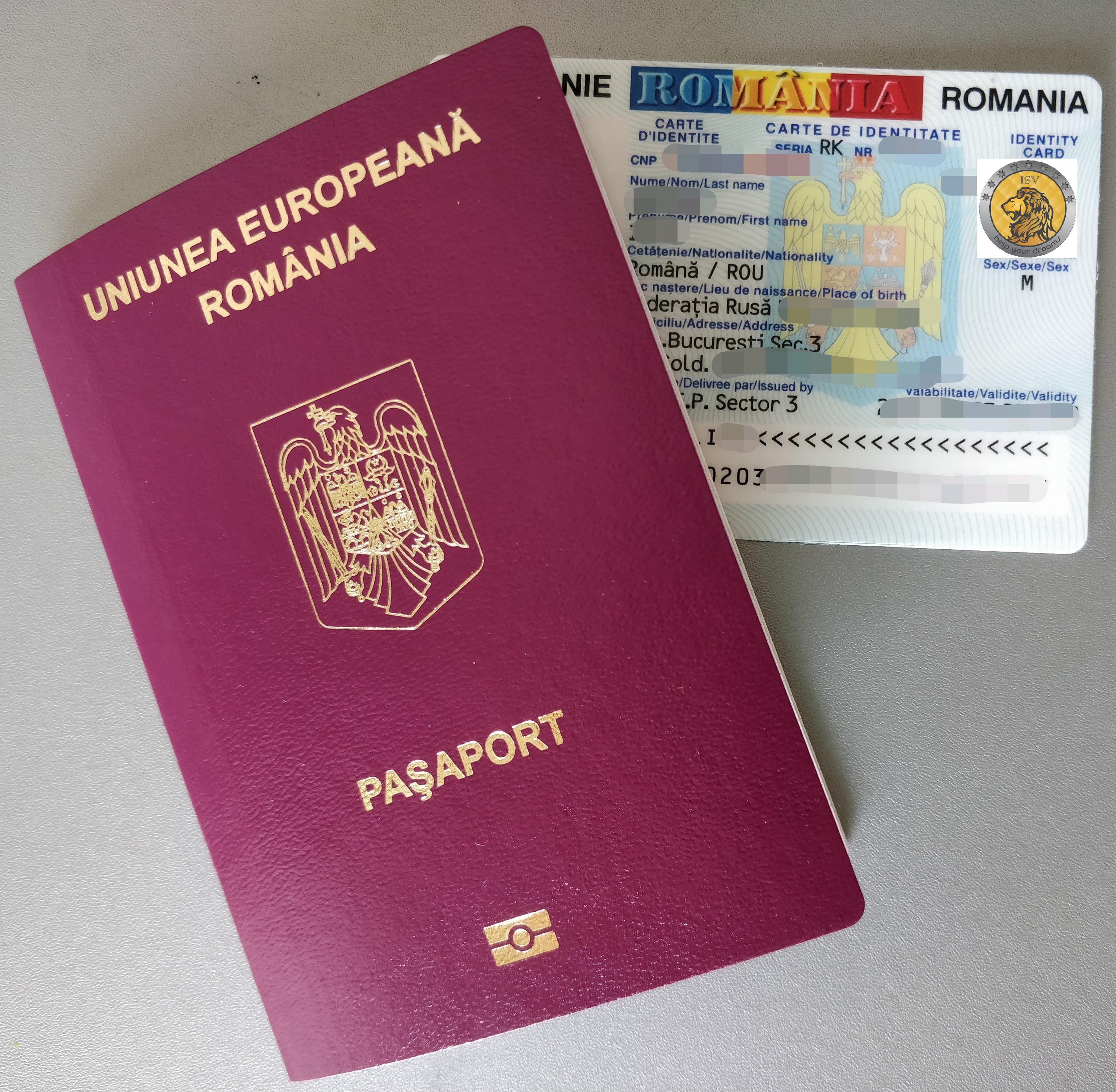 Внутренний заграничный паспорт Румынии