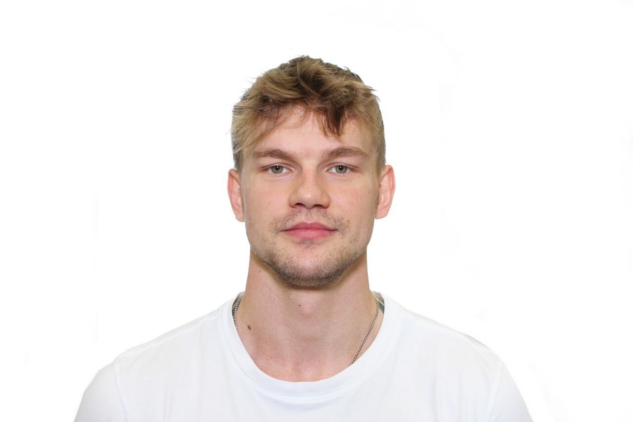 Илья Толстов