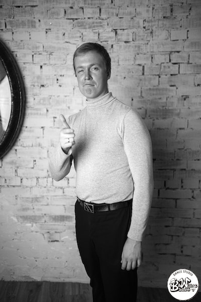 Андрей Попов