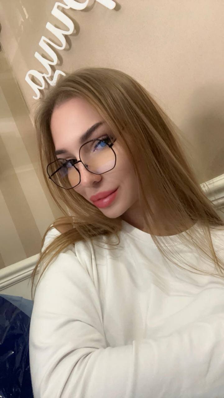 Соня Попова