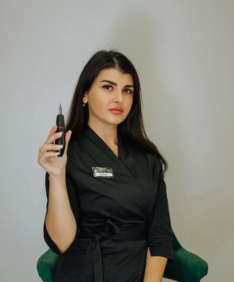 Салли Сурмава