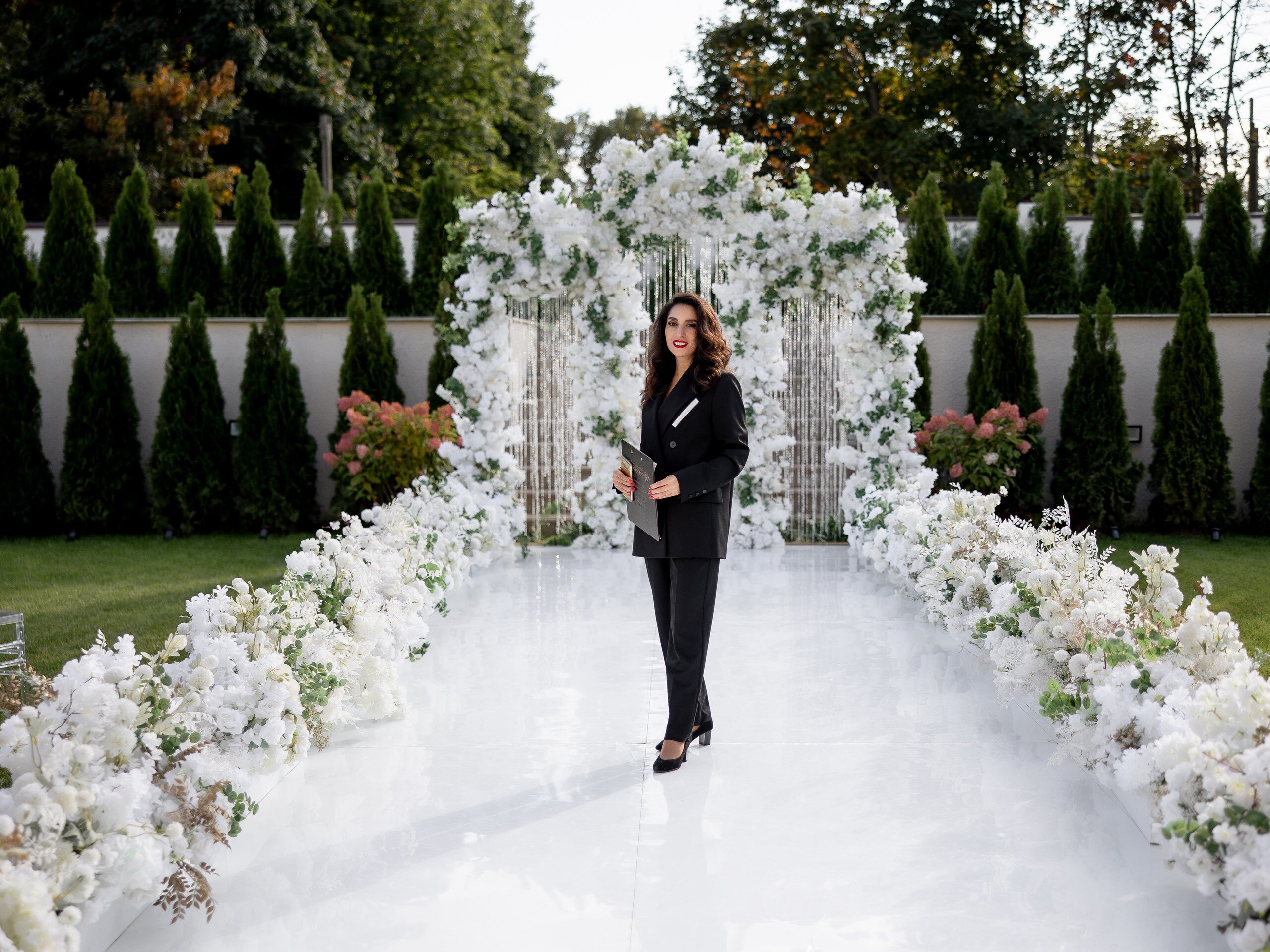 Армина Араратов Брум