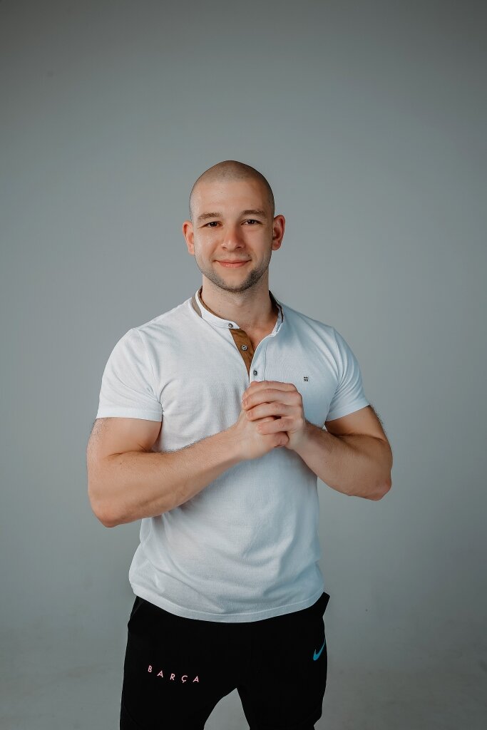 АРТЕМ ТЮНИН