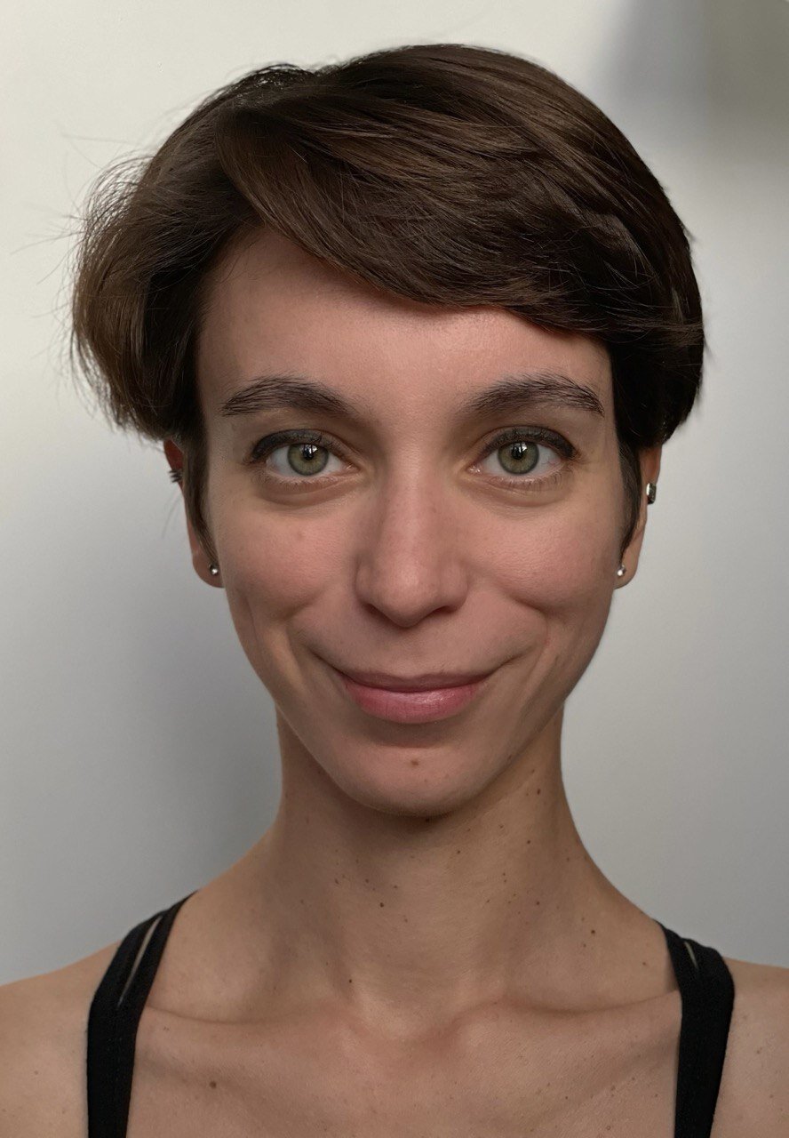 Александра Чернатова