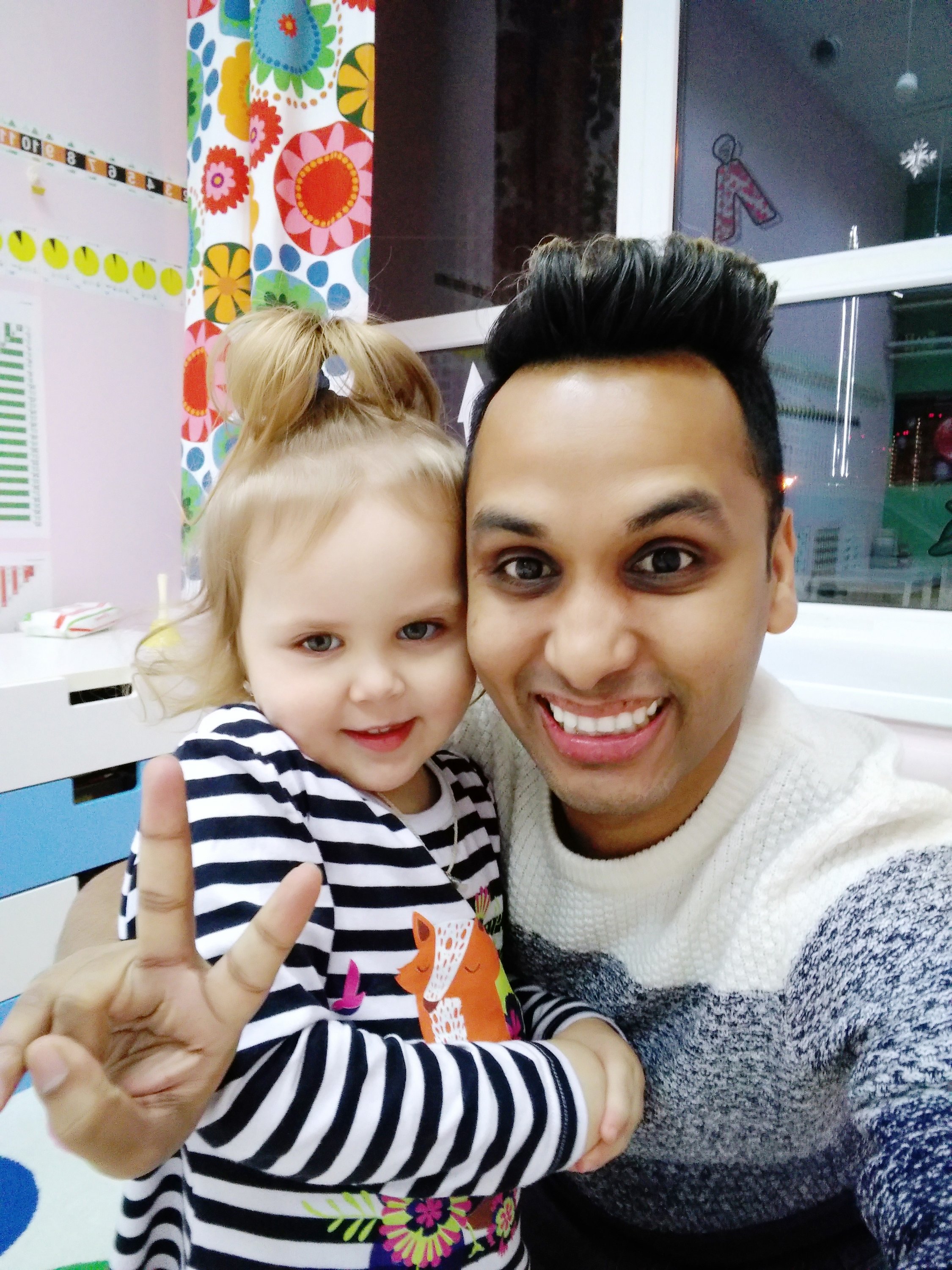 Биней (Binay) Викаш (Vikash)