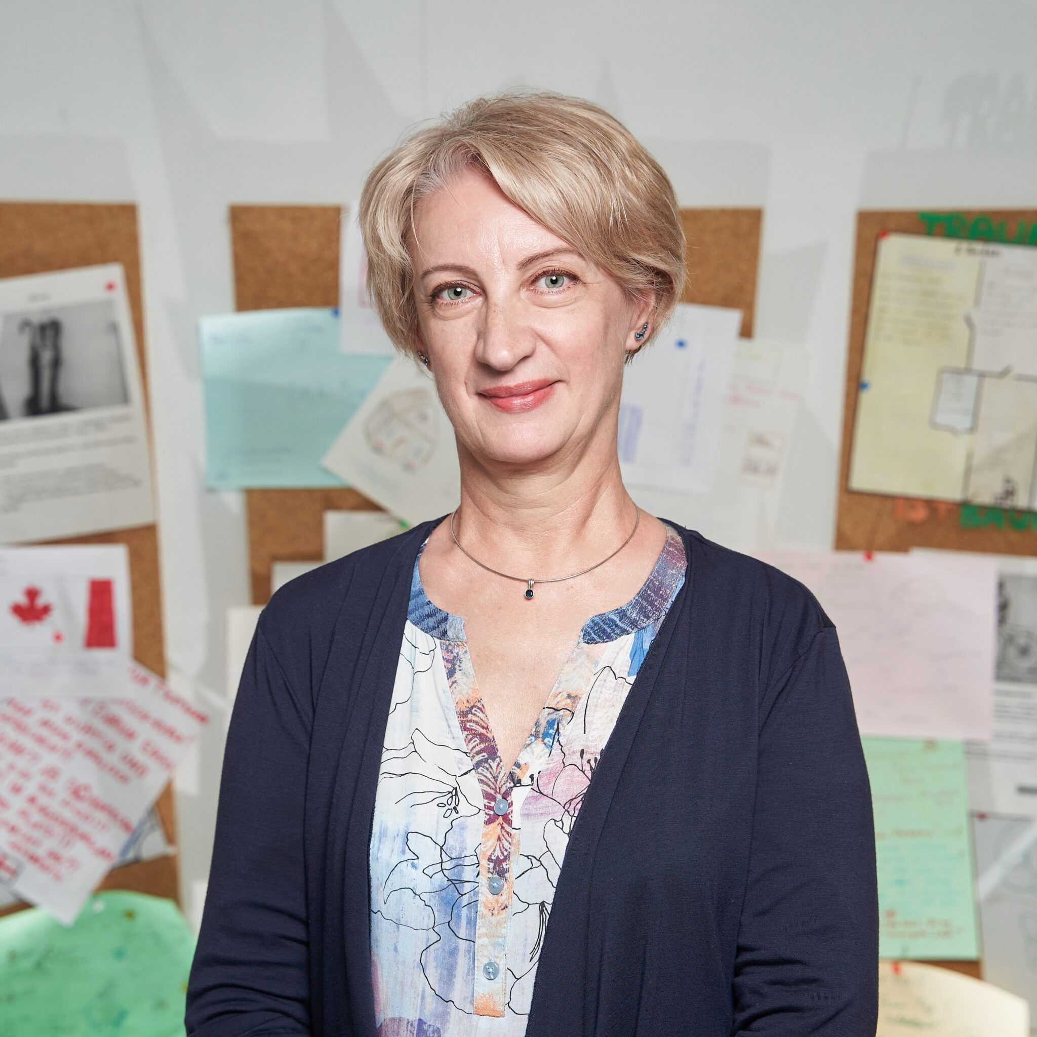 Елена Савелова