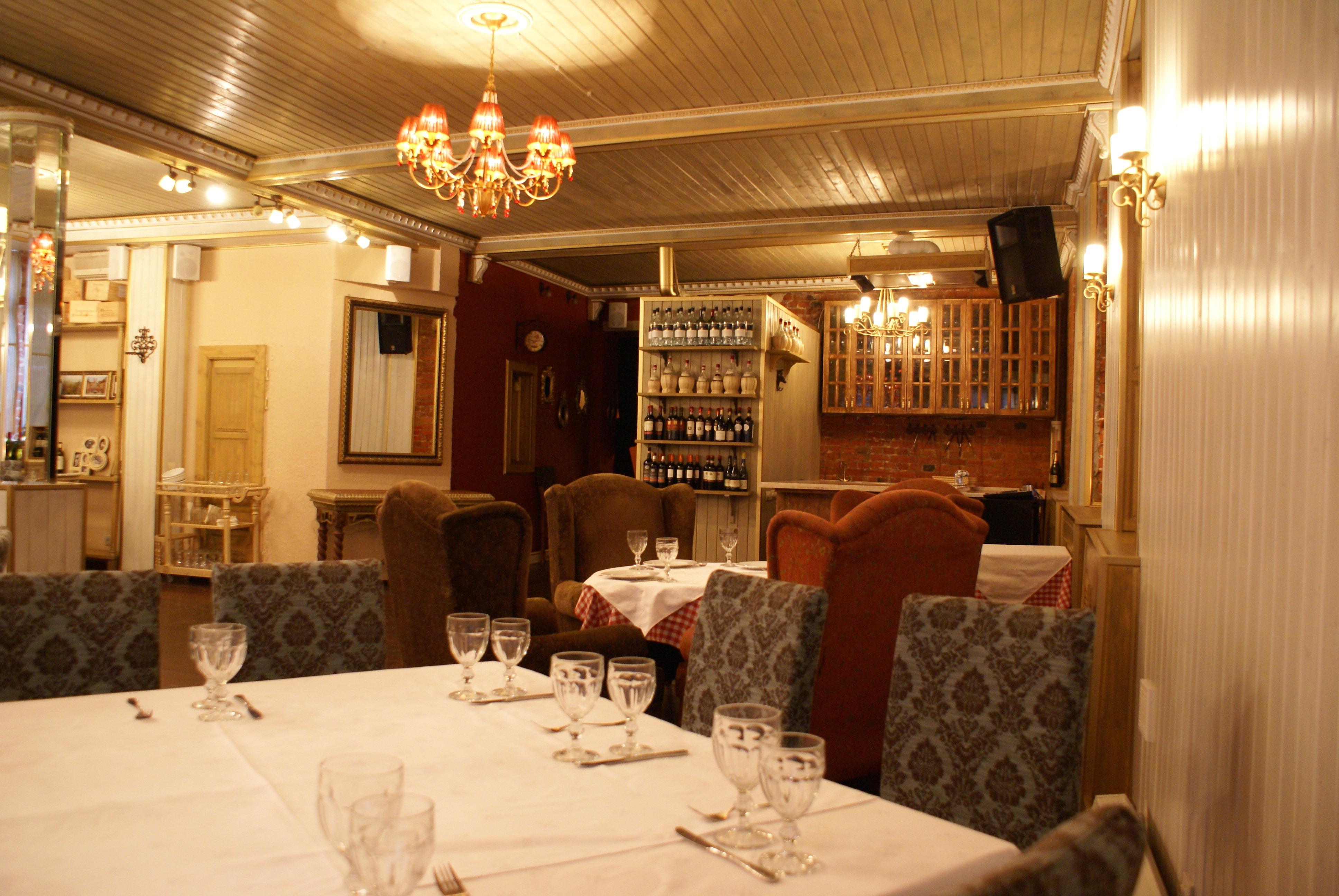 Сулугуни и вино ресторан спб. Сулугуни и вино меню. Сулугуни и вино ресторан. Сулугуни и вино санкт-петербург гороховая 34. Сулугуни и вино ресторан.