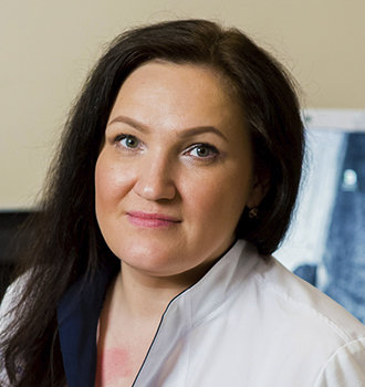 Оптометрист в салон оптики. Лого оптики. Ада викторовна грызлова корнер биография. Оптометриста санкт петербург. Салон оптики логотип.