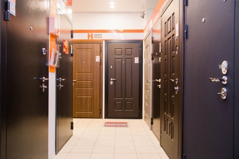 Деревянные межкомнатные двери купить в Двери на Ленина по цене от 0 руб.