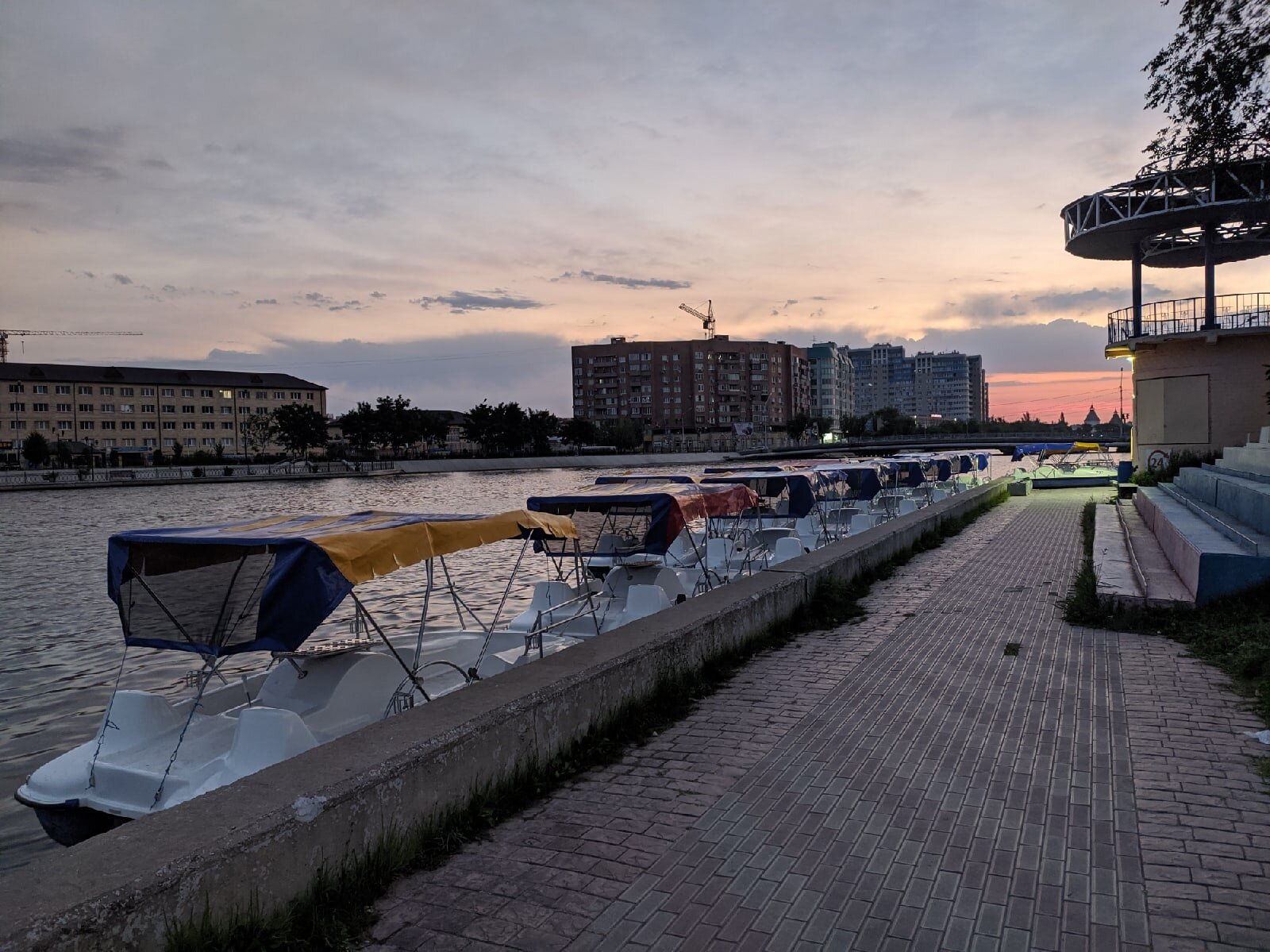 Аренда лодки в Астрахани: адреса и телефоны – Прокат лодок: 42  развлекательных центра, 53 отзыва, фото, цены – Zoon.ru