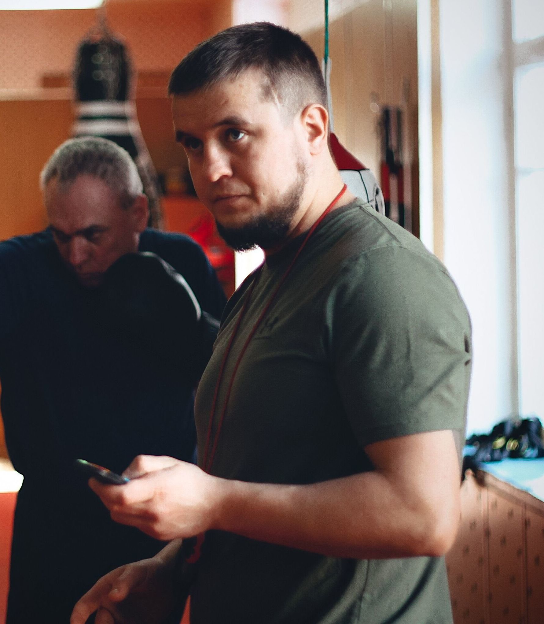 Тренер по самообороне