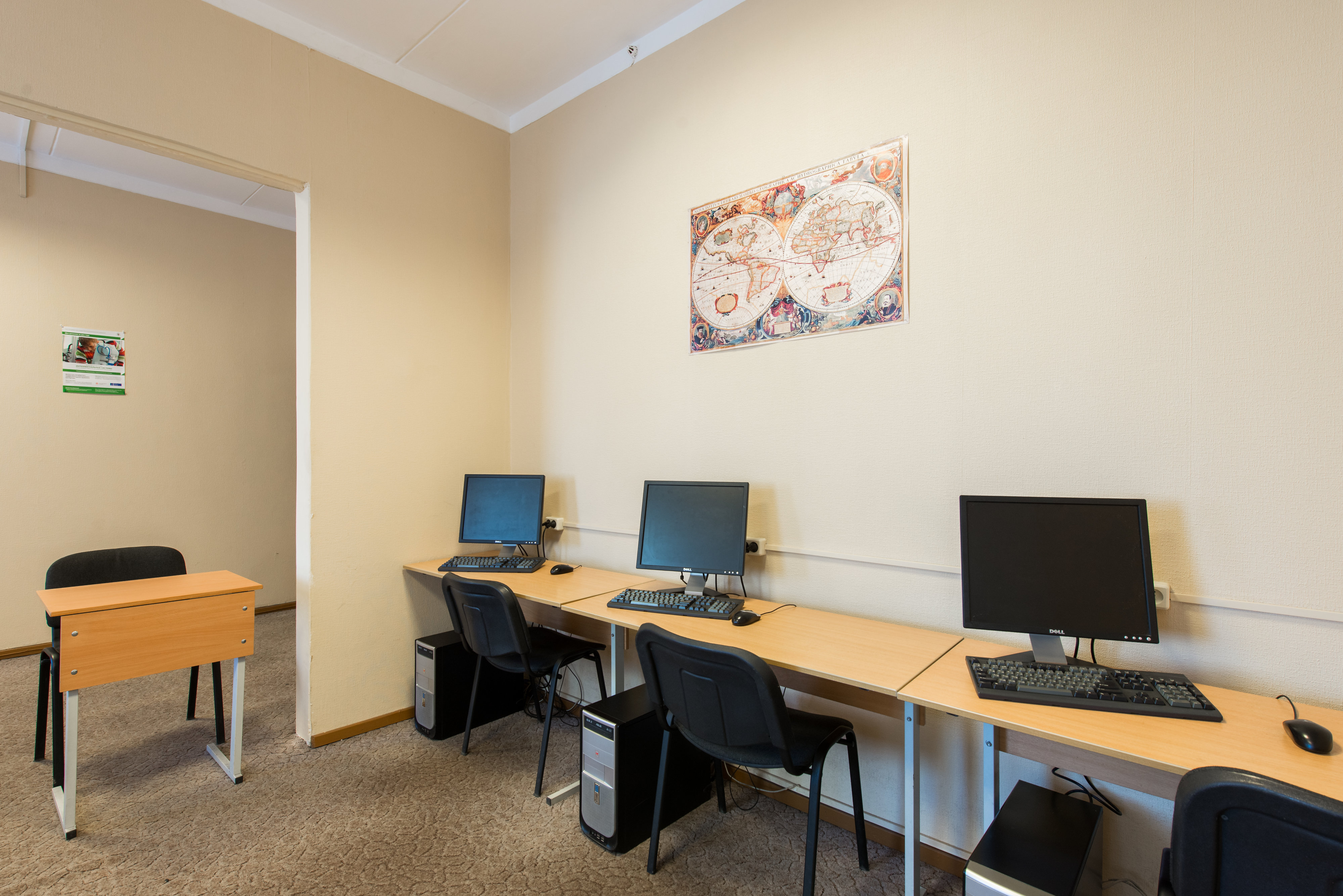 Большой офис. Ремонт косметического кабинета. Учебный центр амилен. Офис 13 метров. Аренда офиса 328 м2 м.