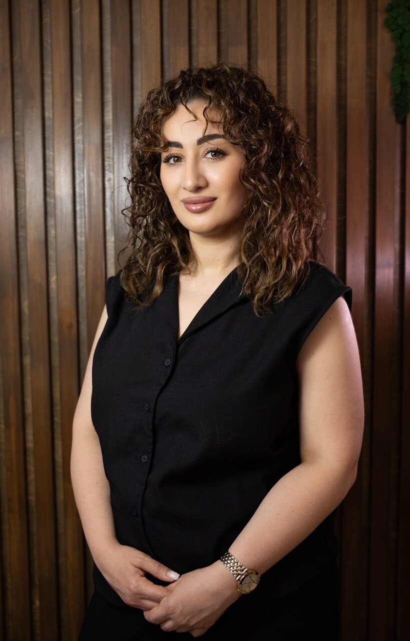 Лаура Сугян