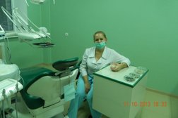 Стоматологическая клиника Щелкунчик, с рейтингом 4.5 - находится по адресу Волгоград, Льва Толстого, 1а 