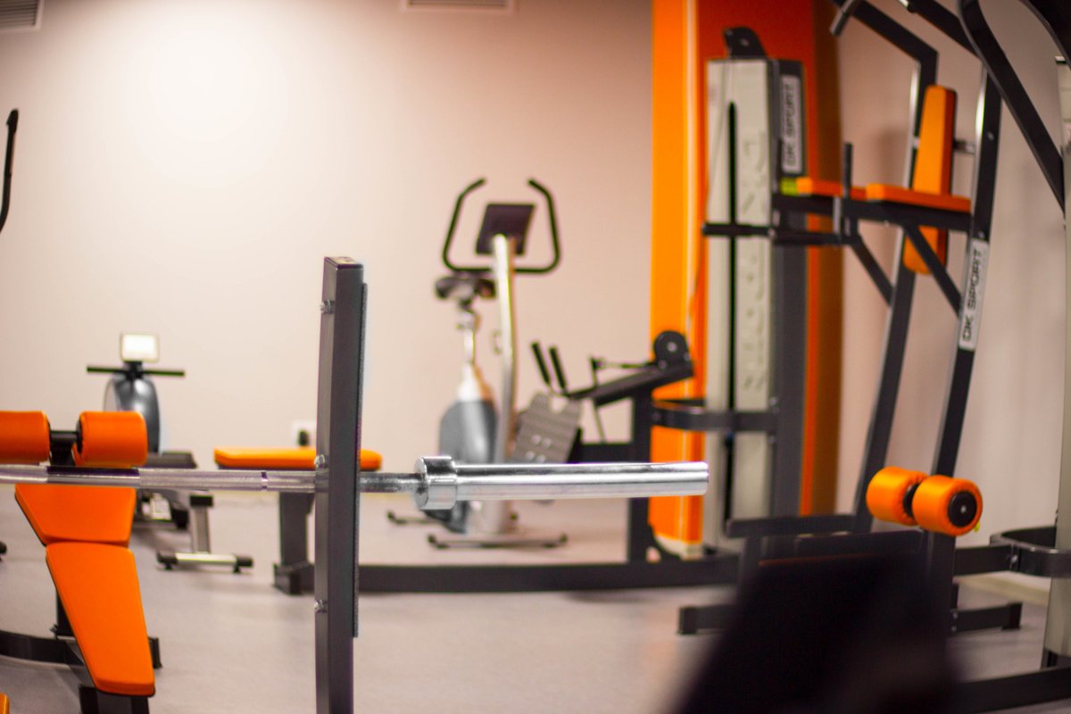 Фитнес клуб графит. Графит Вологда фитнес. Графит Вологда зал. Тренажерный зал Воронеж Советский район.