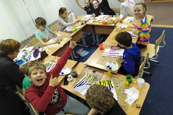 Центр творчества и развития для детей и взрослых КРЫЛЬЯ, с рейтингом 2.7 - находится по адресу Екатеринбург, Чкаловский район, микрорайон Вторчермет, Ремесленный переулок, 6 