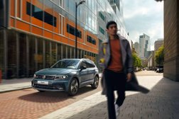 Автосалон Volkswagen Центр Вологда, с рейтингом 3.5 - находится по адресу Вологда, Северная улица, 25Б 