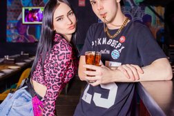 Бар Руки ВВерх!, с рейтингом 4.7 - находится по адресу Москва, улица Ленинская Слобода, 26 