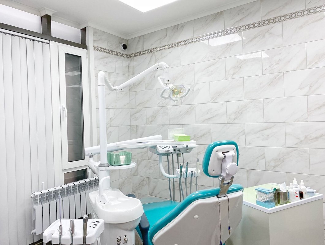 Клиника ваша стоматология. Мой зубной бульвар красных зорь 1. Стоматология мой зубной бульвар красных зорь. Стоматология на бульваре красных зорь. Мой зубной ломоносовская.