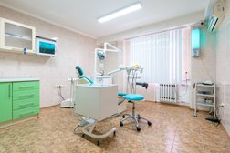 Стоматология Стоматологическая клиника, с рейтингом 4.4 - находится по адресу Тамбов, Ореховая улица, 4 