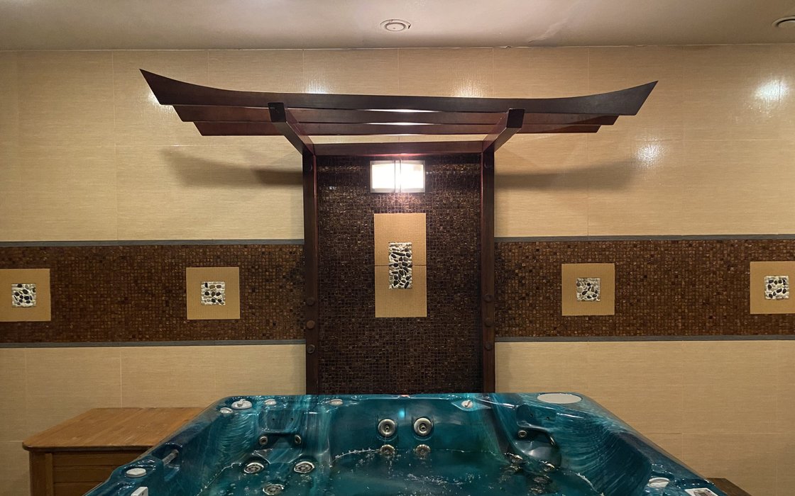 Chubbyning anus teshigida Qizlarning siyishi haqidagi yashirin kamera videosi