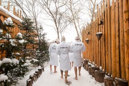 Банная усадьба Емеля, с рейтингом 4 - находится по адресу Новосибирск, переулок Карьерный Лог, 41 