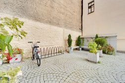 Red Stars Hotel, с рейтингом 4.6 - находится по адресу Санкт-Петербург, набережная реки Пряжки, 30 