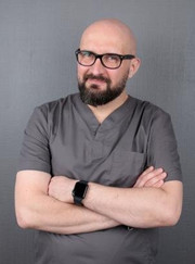 Пародонтолог, имплантолог Виталий Владимирович Карятов