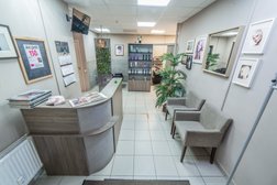 Салон-парикмахерская на Петровском бульваре в Мурино, с рейтингом 4.2 - находится по адресу Ленинградская область, Мурино, Петровский бульвар, 12 к1 