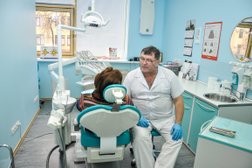 Стоматологическая клиника Семья стоматология, с рейтингом 2.8 - находится по адресу Псков, Иркутский переулок, 2 