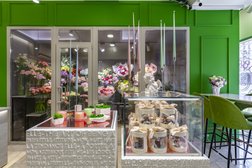Салон цветов Bottega flowers, с рейтингом 4.8 - находится по адресу Москва, район Дорогомилово, 121151, Кутузовский проспект, 9 к1 