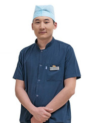 Стоматолог-хирург, стоматолог Данияр Кызырханович Даутов