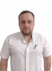 Имплантолог, стоматолог Максим Евгеньевич Красулин