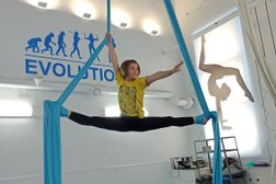 Фитнес-клуб Evolution, с рейтингом 4.6 - находится по адресу Калининград, Нарвская улица, 54 к5 