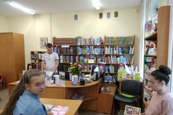 Детская библиотека №22, с рейтингом 4 - находится по адресу Екатеринбург, Переходный переулок, 2а 