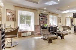 Салон Красоты "Афина", с рейтингом 4.8 - находится по адресу Москва, Бауманская улица, 33/2с1 