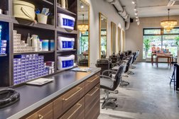 Парикмахерская У дома, с рейтингом 4 - находится по адресу Москва, улица Маршала Захарова, 3 