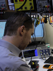 Мастер по ремонту телефонов и планшетов Алексей Лаптев