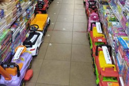 38 Игрушки и канцтовары