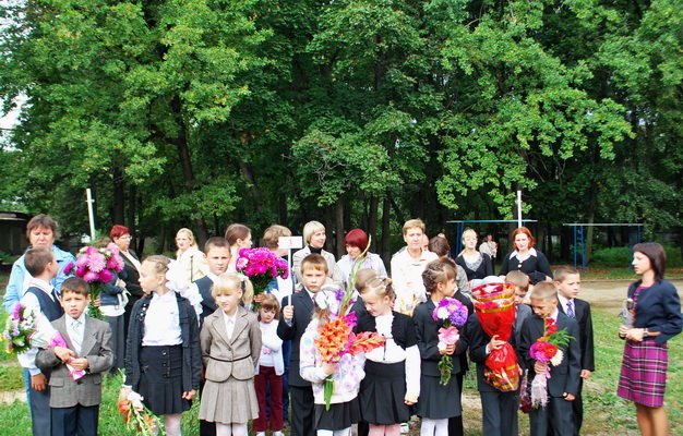 Междуреченская средняя школа. 22 Школа Междуреченск. ГБОУ СОШ пгт Междуреченск. Школа 22 Владимир фото. Междуреченская средняя школа 6 ВК.