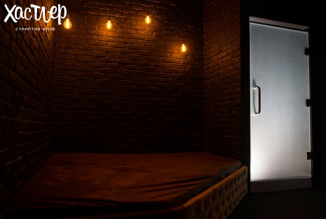 Mening kokraklarimni tekshiring Porno ogli yaxshi sifatli onasini sikadi