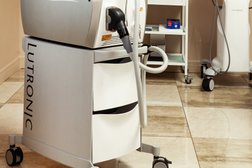 Центр красоты и здоровья Романов, с рейтингом 4.6 - находится по адресу Москва, Романов переулок, 5 