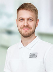 Имплантолог, стоматолог-ортопед Владимир Владимирович Назаров