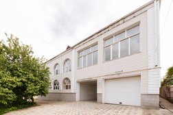 Центр помощи и реабилитации для зависимых в Анапе, с рейтингом 4.9 - находится по адресу Краснодарский край, Анапа, Парковая улица, 66А 