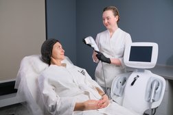 Косметология Red Clinic, с рейтингом 4.4 - находится по адресу Новосибирск, Кировский район, 630000, улица Немировича-Данченко, 158 