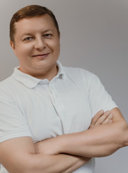 Стоматолог-хирург, главный врач Александр Владимирович Суворов