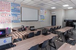 Автошкола Elite&VIP, с рейтингом 4.9 - находится по адресу Барнаул, улица Сергея Семёнова, 25/1 