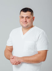 Стоматолог-хирург, имплантолог Артем Андреевич Клейменов