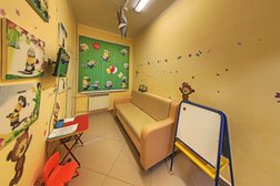 Семейная стоматологическая клиника Виват, с рейтингом 4.5 - находится по адресу Республика Саха (Якутия), Якутск, улица Лермонтова, 38 